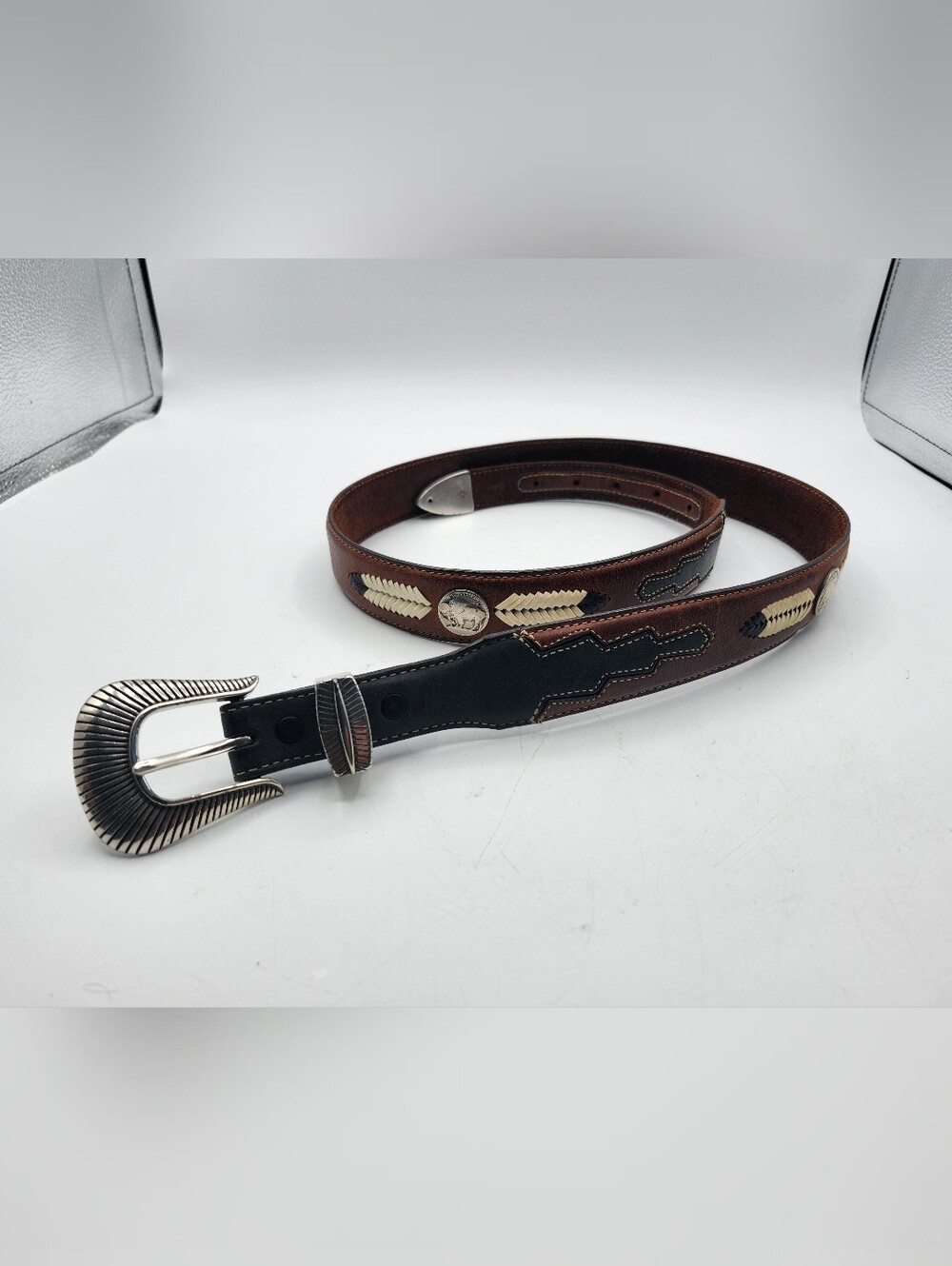 Unisex Brown Leather Western-Style Belt with Silver Buckle Buffalo Nickel